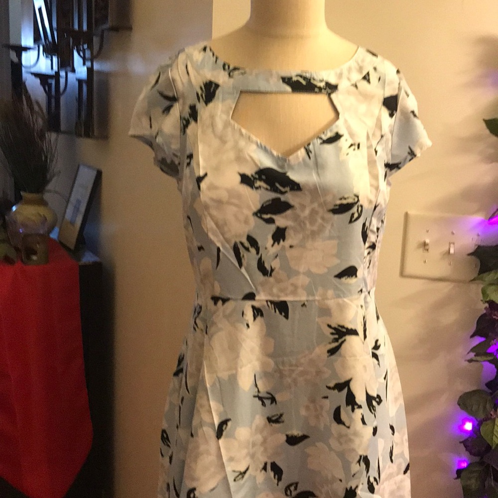 Women’s Fashion Sexy V Neck High Waist Dress - Picture 3 of 5